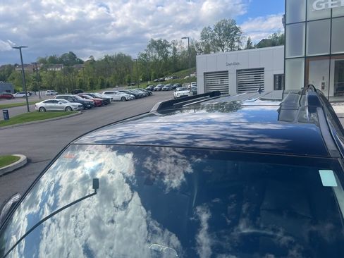 Used 2019 Toyota 4Runner Limited AWD/4WD image 6