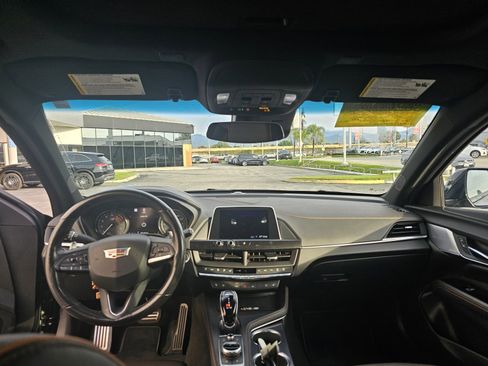 Used 2020 Cadillac CT4 V w/ Climate Package image 9