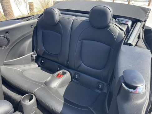 Used 2019 MINI Cooper S image 13