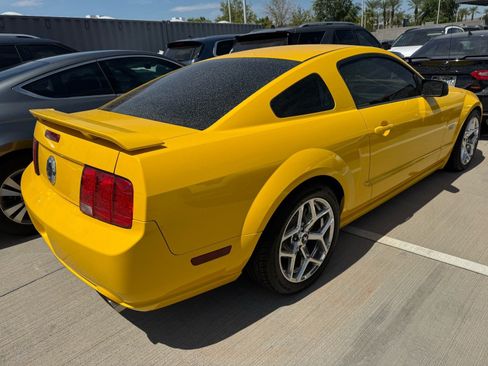 Used 2005 Ford Mustang GT Premium RWD image 4