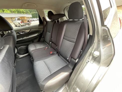 Used 2019 Nissan Rogue SV FWD image 37