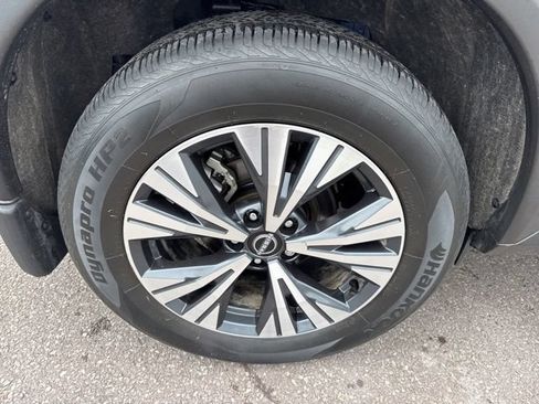 Certified 2023 Nissan Rogue SV w/ SV Premium B Package AWD/4WD image 34