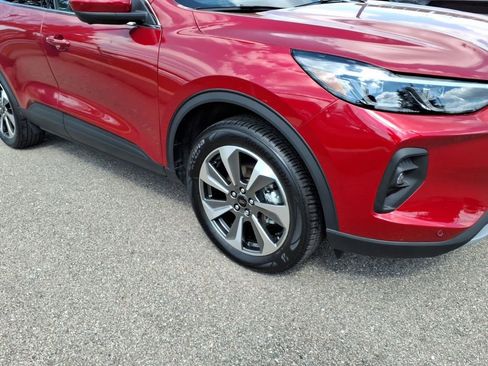 Certified 2024 Ford Escape Platinum image 5