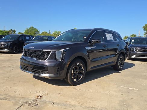 New 2026 Kia Sorento S image 4