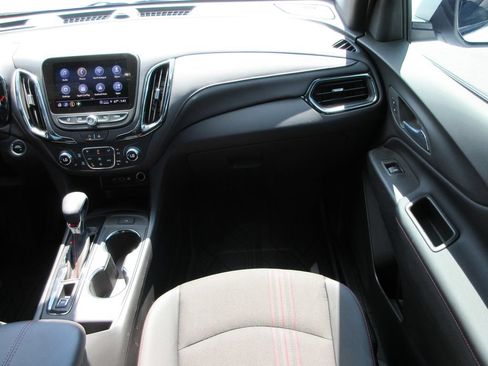Certified 2024 Chevrolet Equinox RS FWD image 17