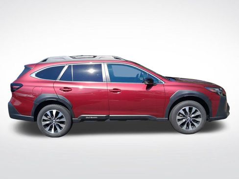 Certified 2025 Subaru Outback Limited AWD/4WD image 10