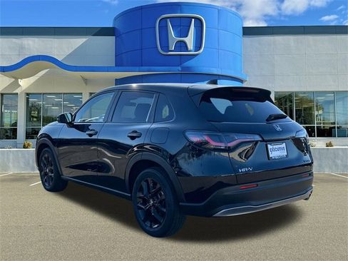 Used 2023 Honda HR-V Sport image 4