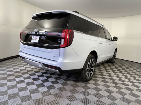 New 2026 Ford Expedition Max Platinum w/ Driver's Package image 5