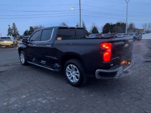 Used 2022 Chevrolet Silverado 1500 LTZ w/ LTZ Premium Package image 6