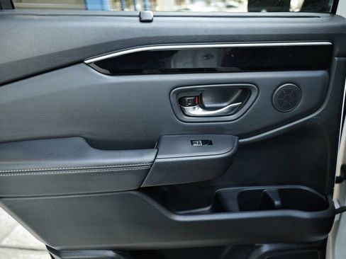 Certified 2025 Honda Pilot EX-L image 23