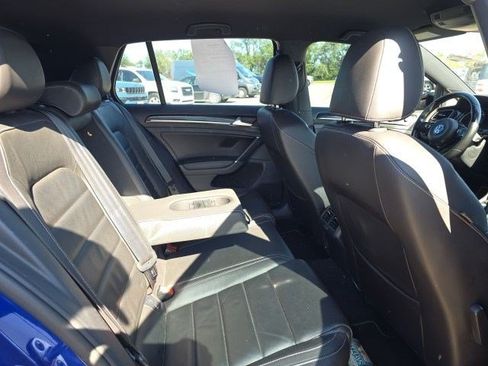 Used 2016 Volkswagen Golf 4-Door AWD/4WD image 11