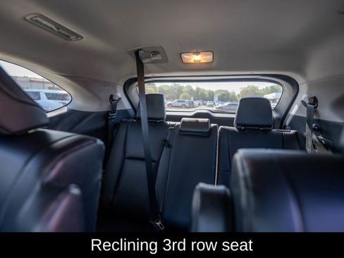 Used 2023 Toyota Highlander XLE image 12