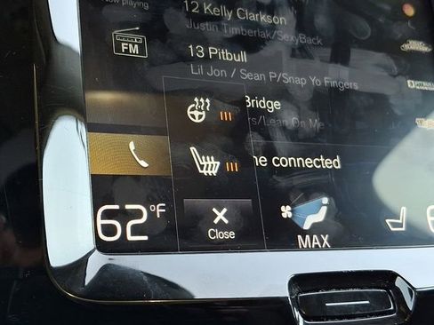 Used 2019 Volvo XC60 T5 Momentum w/ Multimedia Package AWD/4WD image 25