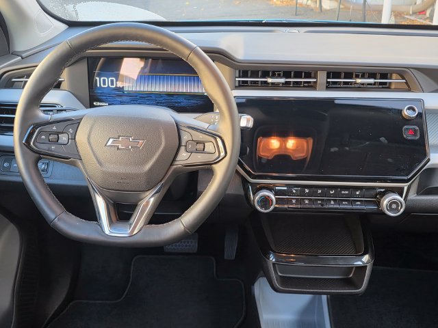 Certified 2027 Chevrolet Bolt LT w/ Comfort Package FWD image 16
