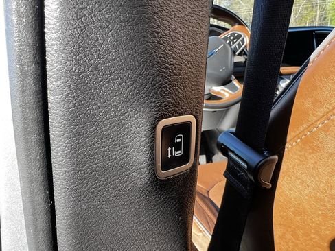 Used 2020 Chrysler Pacifica Limited image 21