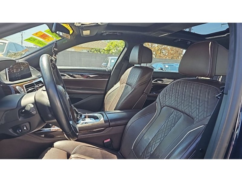 Used 2017 BMW 740i RWD image 13