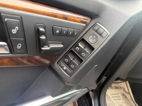 Used 2015 Mercedes-Benz GLK 350 4MATIC image 22