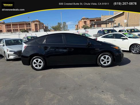 Used 2015 Toyota Prius Two FWD image 4