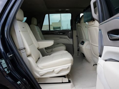 Used 2023 Cadillac Escalade Premium Luxury Platinum image 21