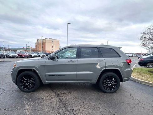 Used 2021 Jeep Grand Cherokee Laredo X image 6