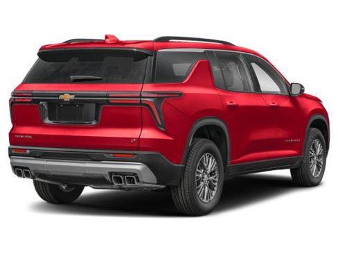 Used 2024 Chevrolet Traverse LT w/ LPO, Floor Liner Package FWD image 2
