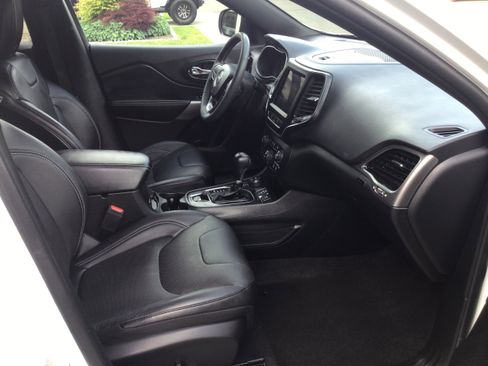Used 2021 Jeep Cherokee Latitude Lux 80th Anniv w/ Quick Order Package 26U 80TH AWD/4WD image 11