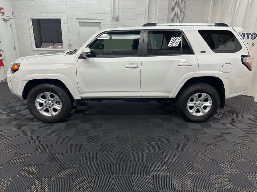 Used 2023 Toyota 4Runner SR5 Premium w/ Moonroof Package AWD/4WD image 6