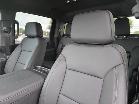 Used 2025 Chevrolet Silverado 2500 LT w/ All Star Edition image 9