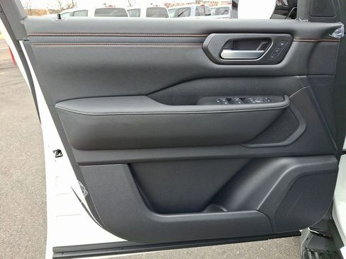 New 2025 Nissan Armada PRO-4X w/ Pro-4X Premium Package image 9