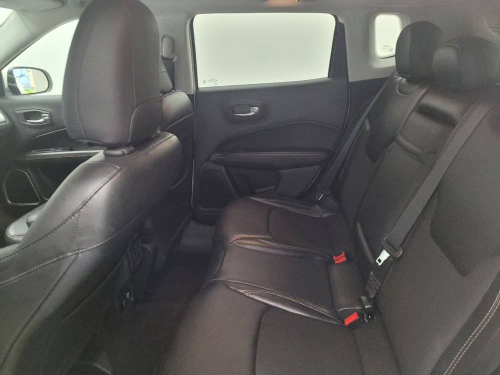 Used 2018 Jeep Compass Latitude w/ Popular Equipment Group AWD/4WD image 18