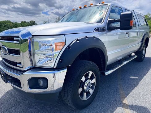 Used 2016 Ford F250 Lariat w/ Lariat Interior Package AWD/4WD image 3