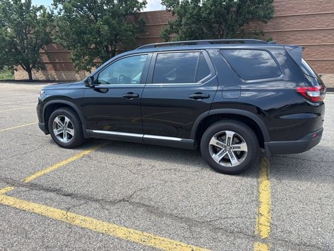 Used 2024 Honda Pilot EX-L image 35