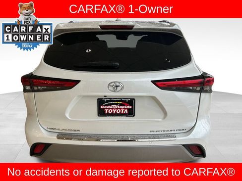 Used 2022 Toyota Highlander Platinum AWD/4WD image 4