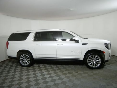 Used 2024 GMC Yukon XL Denali w/ Denali Reserve Package image 2