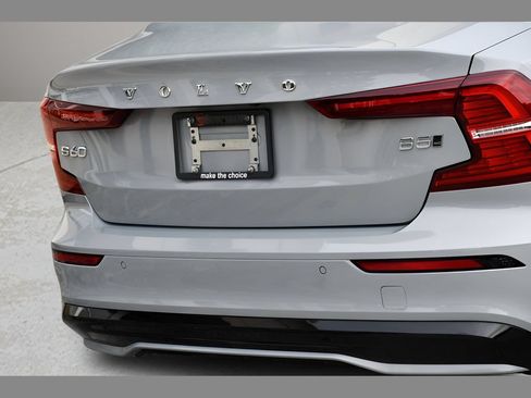 Used 2024 Volvo S60 B5 Plus AWD/4WD image 29