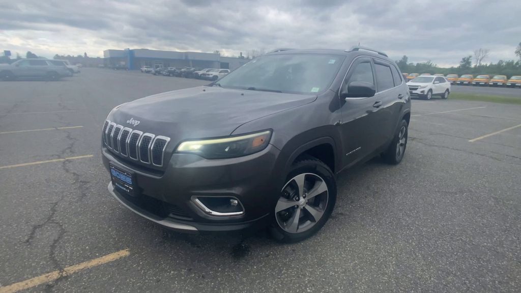 Used 2019 Jeep Cherokee Limited AWD/4WD image 4