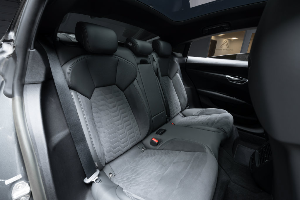 Used 2022 Audi e-tron GT Premium Plus AWD/4WD image 43