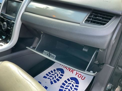 Used 2011 Ford Edge Sport w/ Driver Entry Pkg image 22