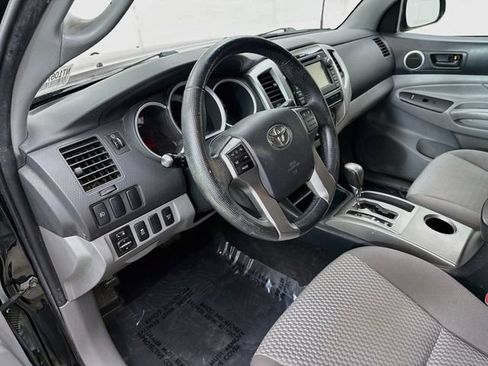 Used 2013 Toyota Tacoma 4x4 Double Cab w/ SR5 Pkg image 9