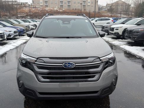 New 2025 Subaru Forester Premium image 5