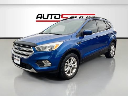Used 2018 Ford Escape SE image 3