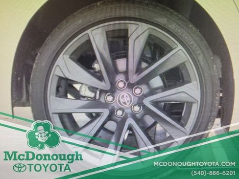 Certified 2024 Toyota Corolla SE image 18