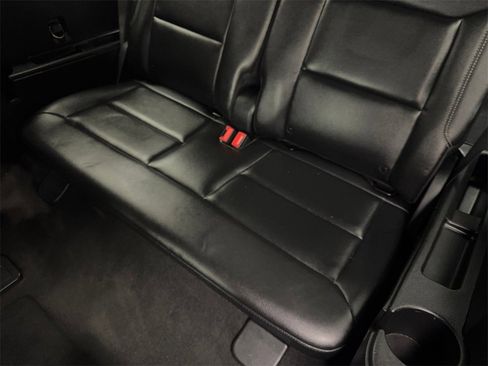 Used 2020 Ford Explorer XLT w/ Equipment Group 202A image 40