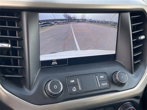 Used 2023 GMC Acadia Denali image 17