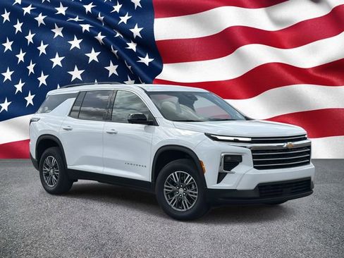 Used 2024 Chevrolet Traverse LT w/ LPO, Floor Liner Package image 2