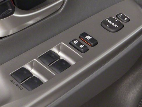 Used 2013 Toyota Prius V Five FWD image 18