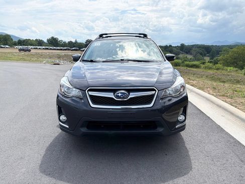 Used 2016 Subaru Crosstrek 2.0i Limited AWD/4WD image 2