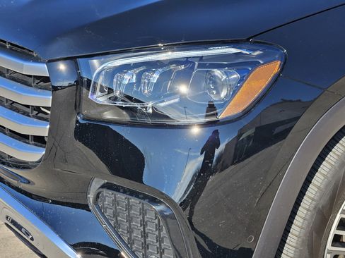 Certified 2025 Mercedes-Benz GLS 450 4MATIC image 7