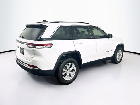 Used 2023 Jeep Grand Cherokee Limited image 9