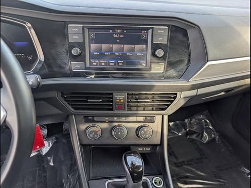 Used 2024 Volkswagen Jetta S image 10